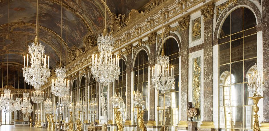 Produced the glass for the Hall of Mirrors at the Palace of Versailles.