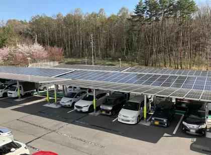サンゴバン諏訪工場のカーポートソーラー設備